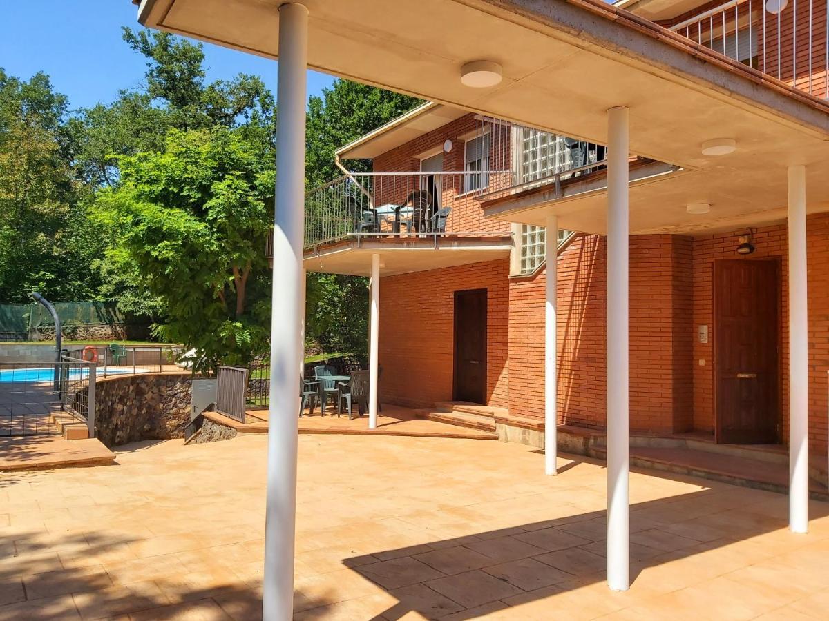 Apartamentos La Francesa Santa Pau Exterior foto