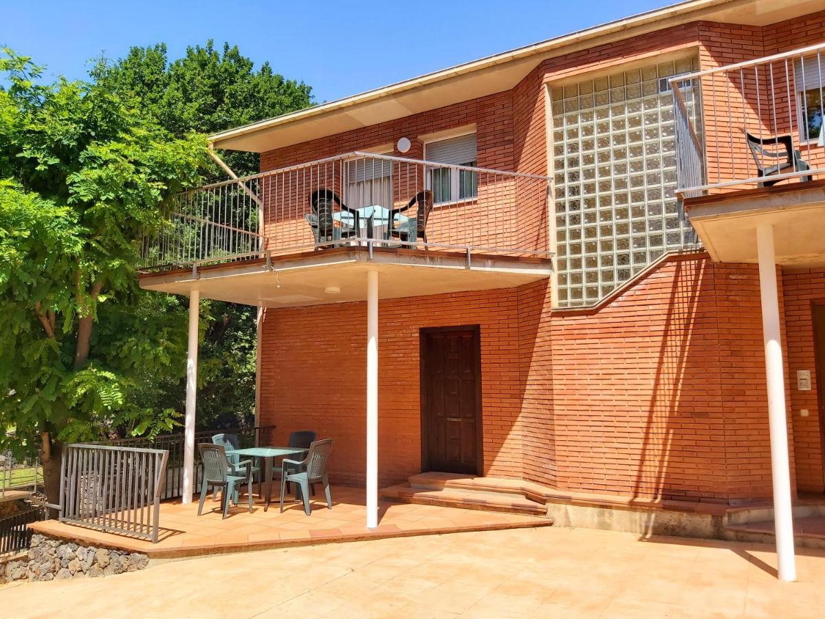 Apartamentos La Francesa Santa Pau Exterior foto